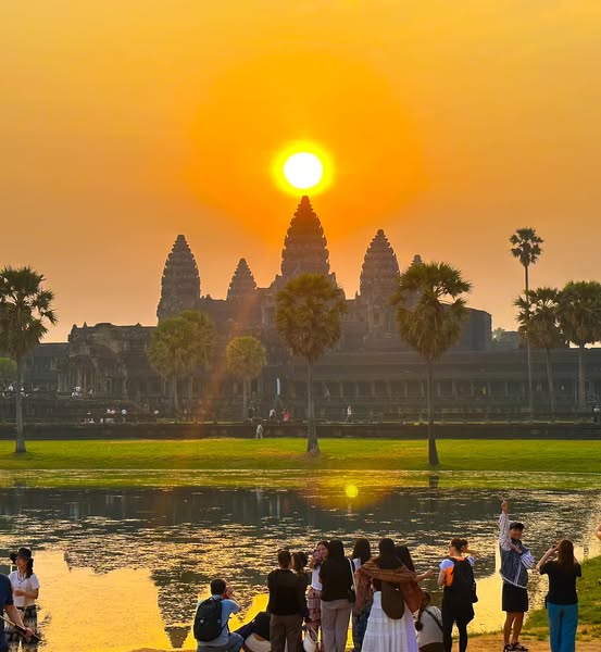Equinox Angkor: A Spectacular Sunrise Phenomenon
